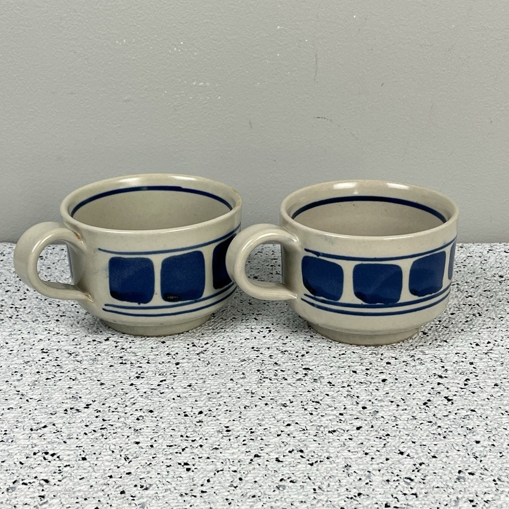 Iron Mountain Stoneware Pottery Huckleberry Coffee Mugs 2 Vintage Blue 8 oz